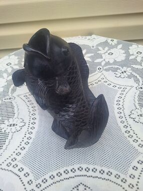 Dark Brown Resin Fish Statue for Aquarium & Home Decor